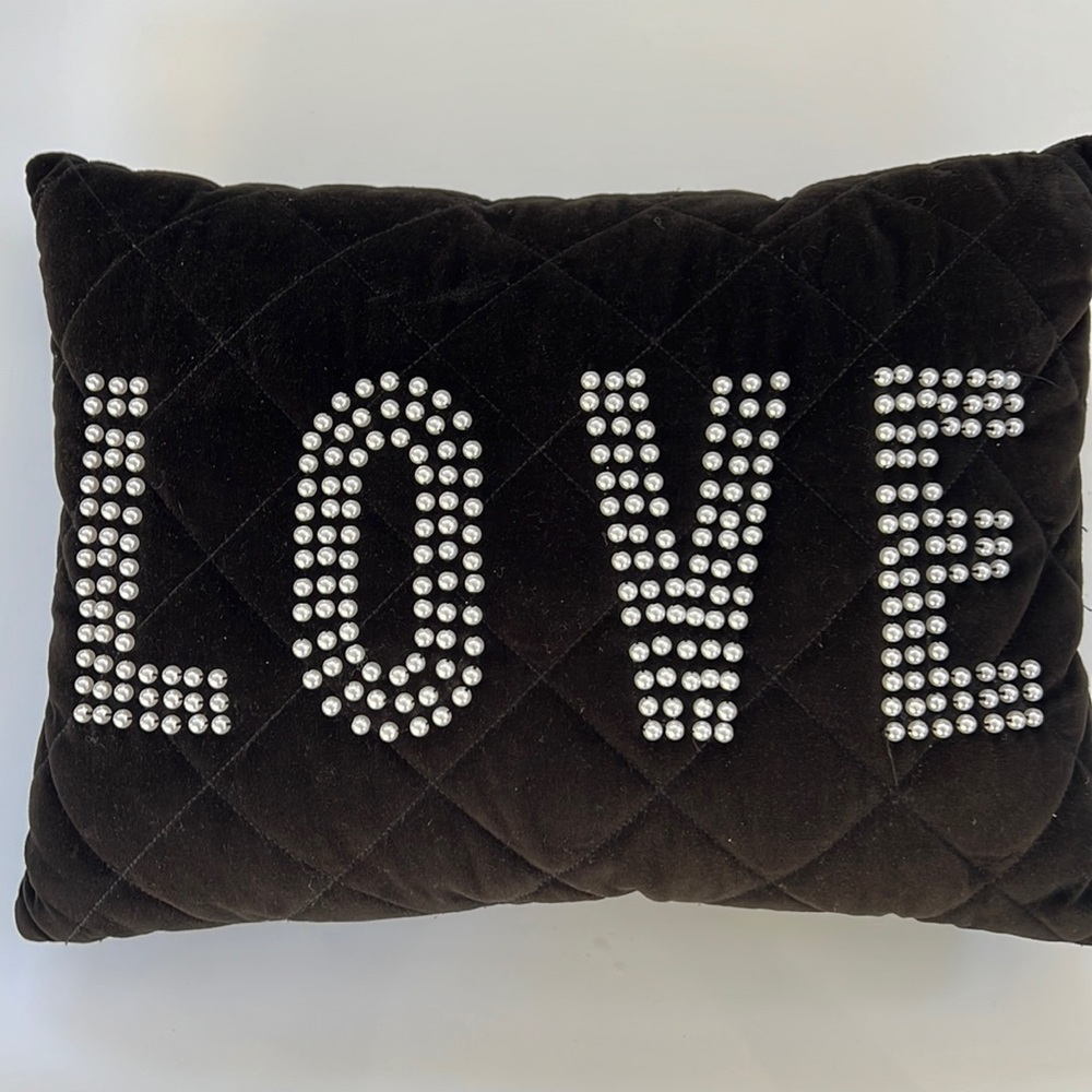 Black pearl LOVE ❤️ pillow